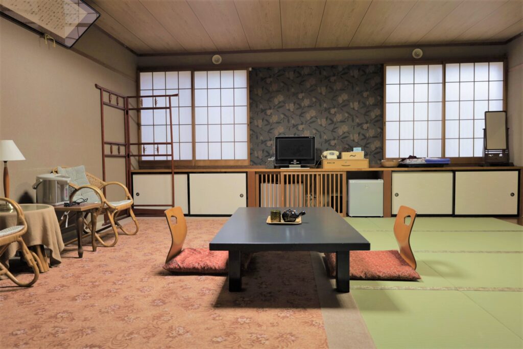 避暑旅　野辺山
バリアフリー旅館　野辺山荘